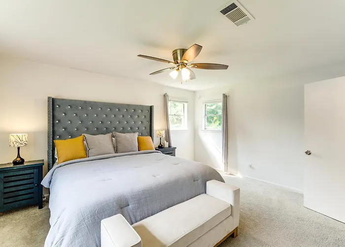 Near Shops & Eats: Commuter-friendly Fwtx * Fort Worth