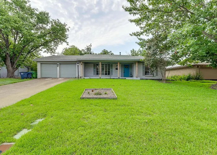 Near Shops & Eats: Commuter-friendly Fwtx * Fort Worth